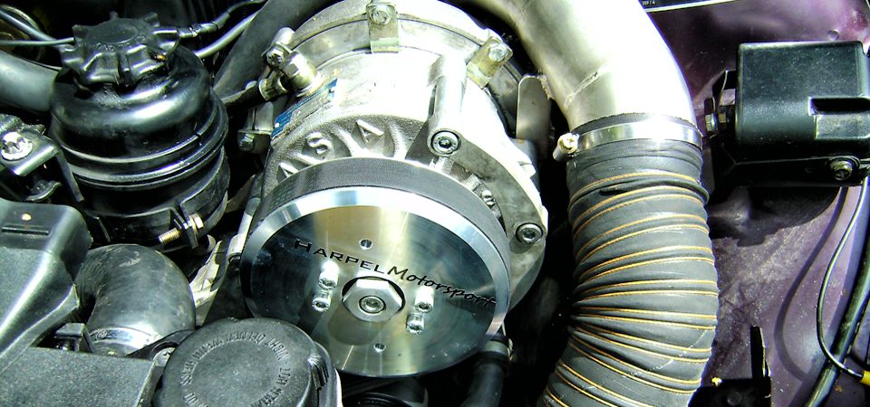 Motor mit Harpel-Motorsport-Komponente